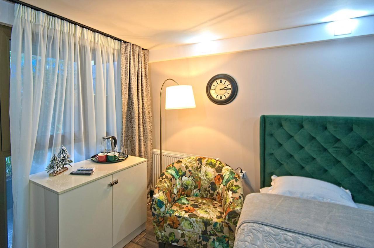 Hotel Sakhli At Chavchavadze Ave 15 Tbilisi Esterno foto